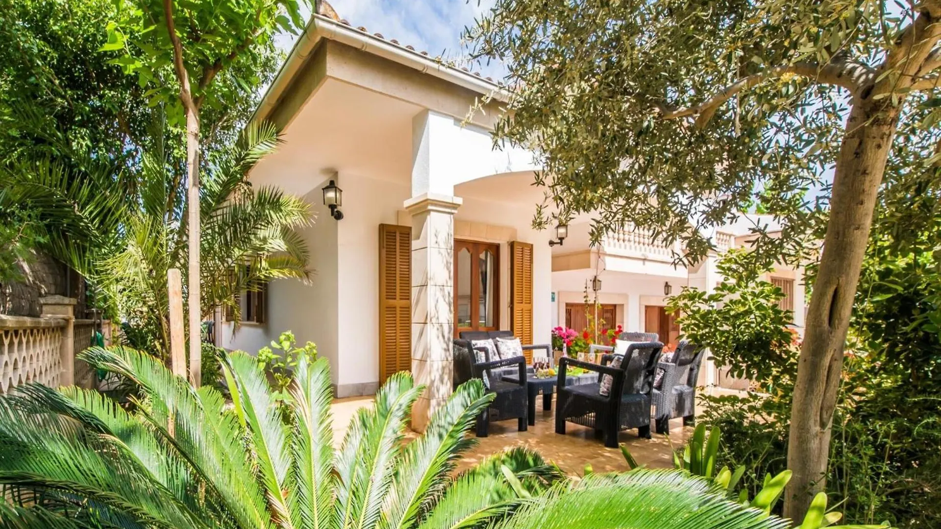 Holiday Home With Lake Views Alcudia